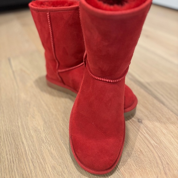 UGG Women's Mid Length Classic Boot - Picture 2 of 5